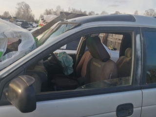 Уплотнитель стекла двери, MITSUBISHI, CHARIOT, N43W, 4G63, 1996, F, L