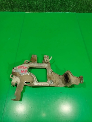 Крепление блока управления двигателем