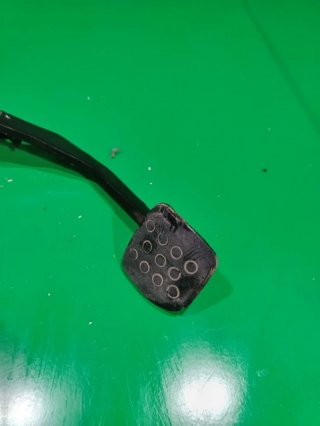 Педаль сцепления