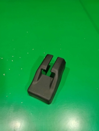 Накладка на салазку сиденья