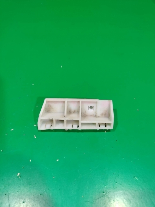 Крепление бампера